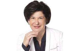 Portré – Prof. Dr. Csutak Adrienne Portré – Prof. Dr. Csutak Adrienne